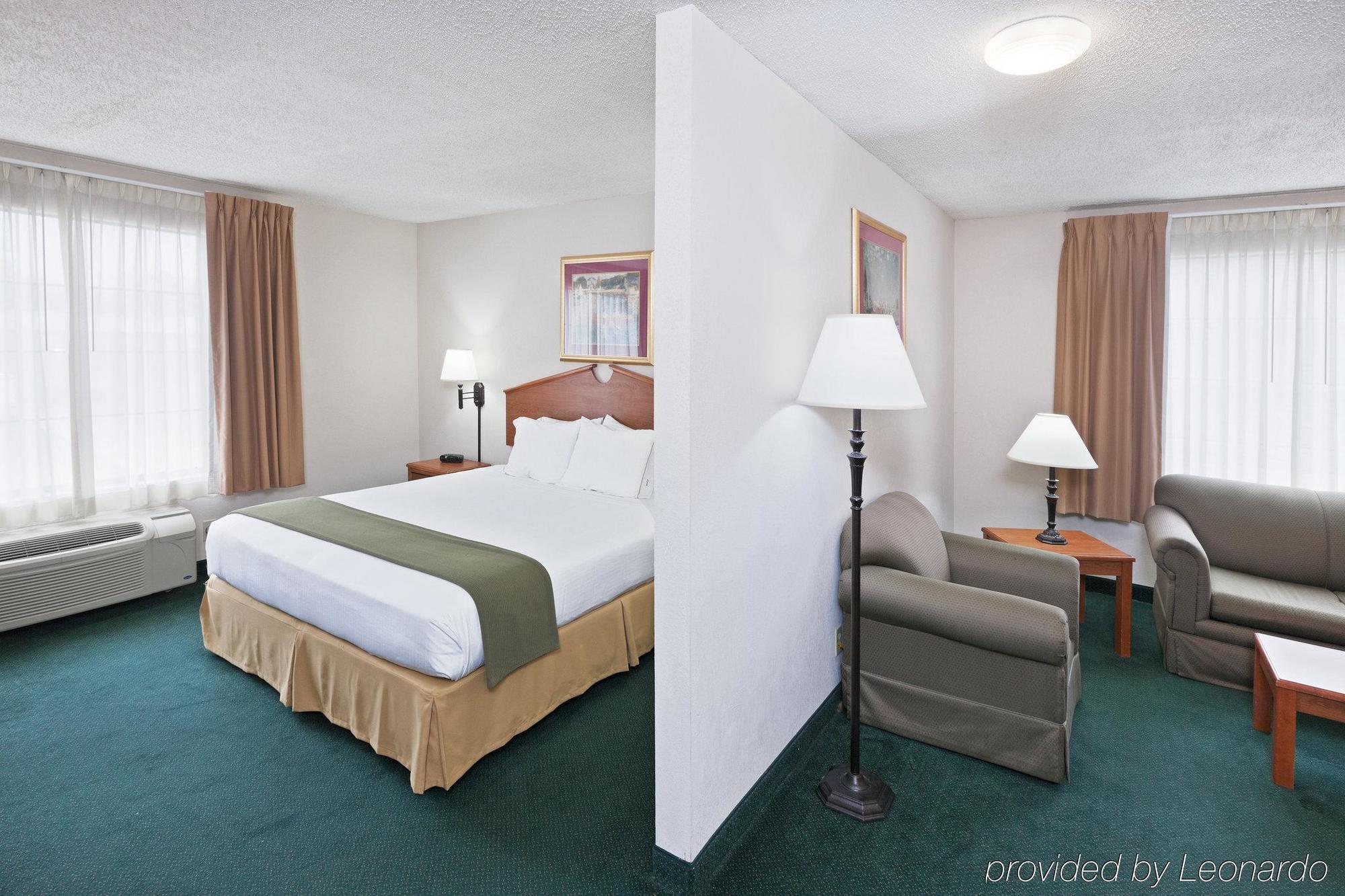 Holiday Inn Express Hotel & Suites Vinita By Ihg Rum bild