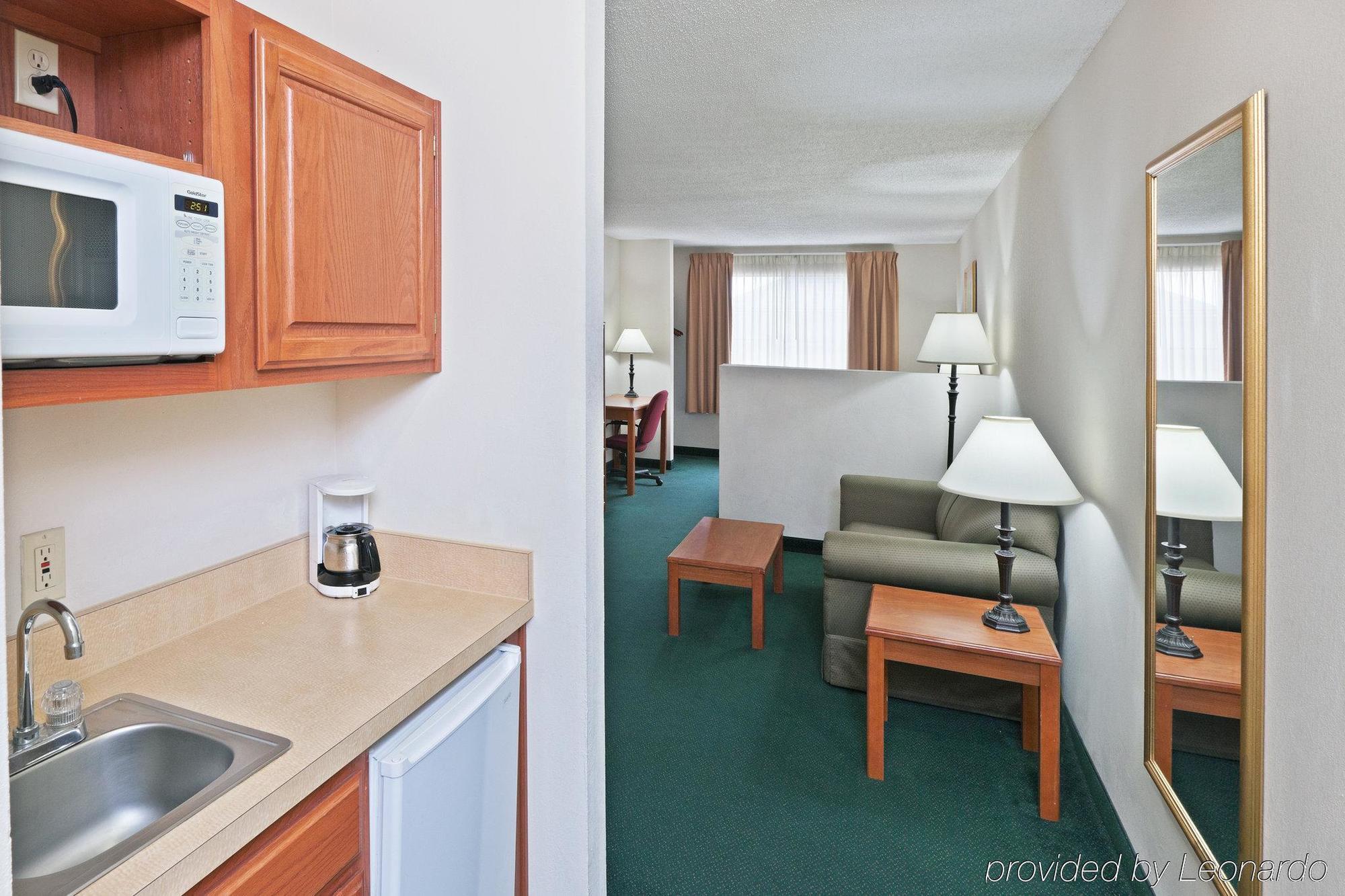 Holiday Inn Express Hotel & Suites Vinita By Ihg Rum bild