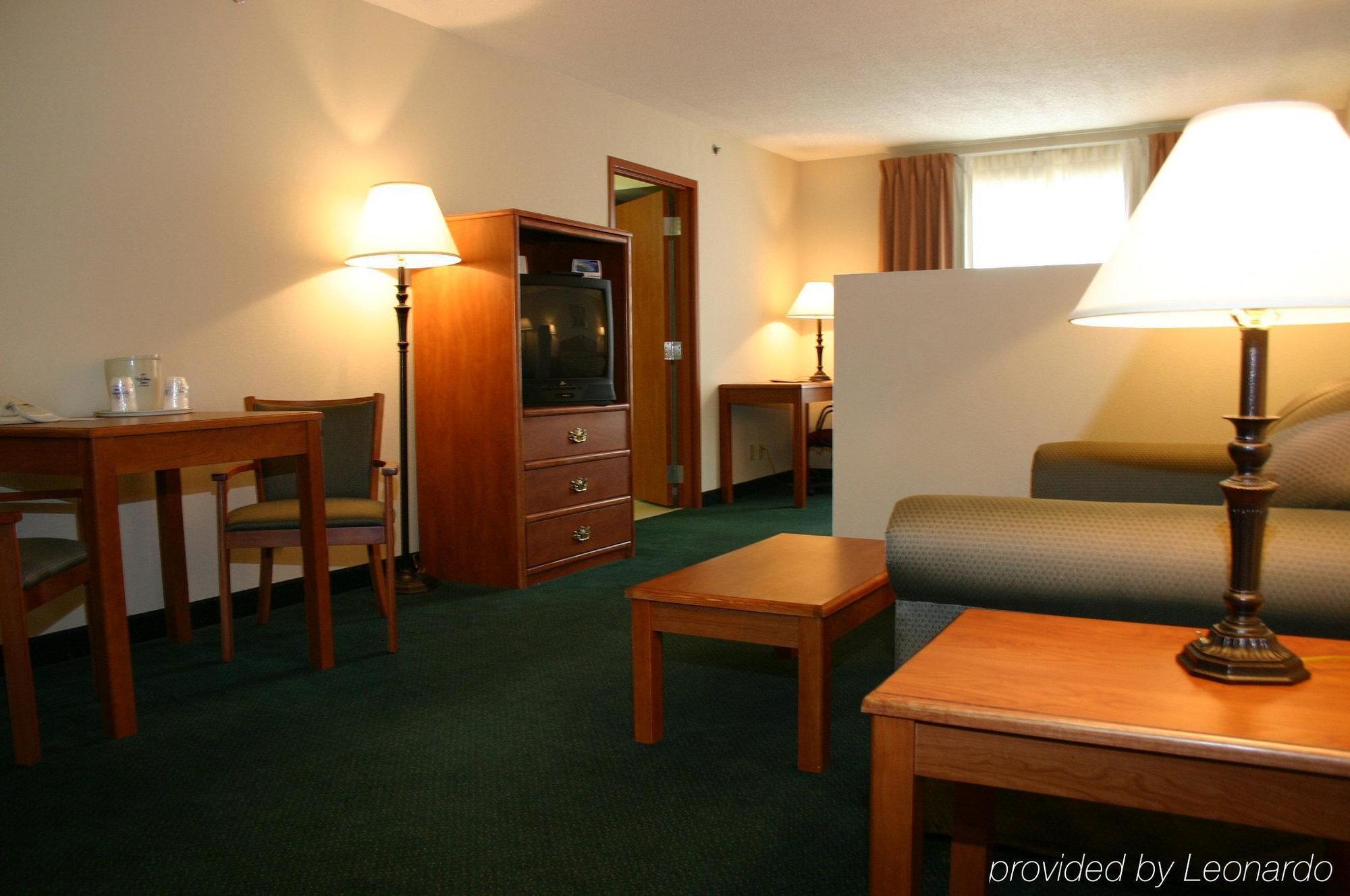 Holiday Inn Express Hotel & Suites Vinita By Ihg Rum bild