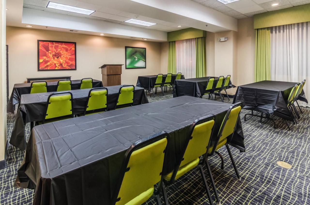 Holiday Inn Express Hotel & Suites Vinita By Ihg Exteriör bild