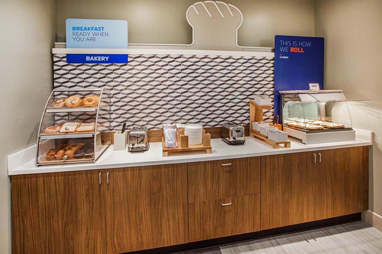 Holiday Inn Express Hotel & Suites Vinita By Ihg Exteriör bild